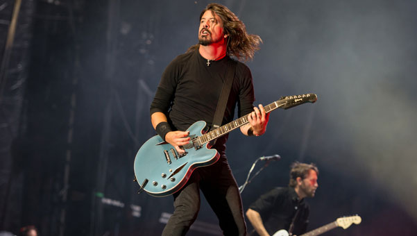 Foo-Fighters-DAve