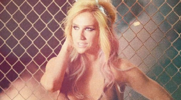 Ke$ha Debut ‘Dirty Love’ Music Video