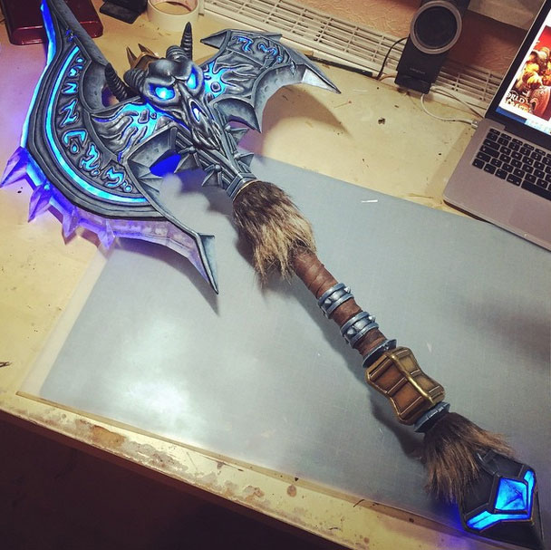 Must Have World Of Warcraft Shadowmourne Weapon Prop