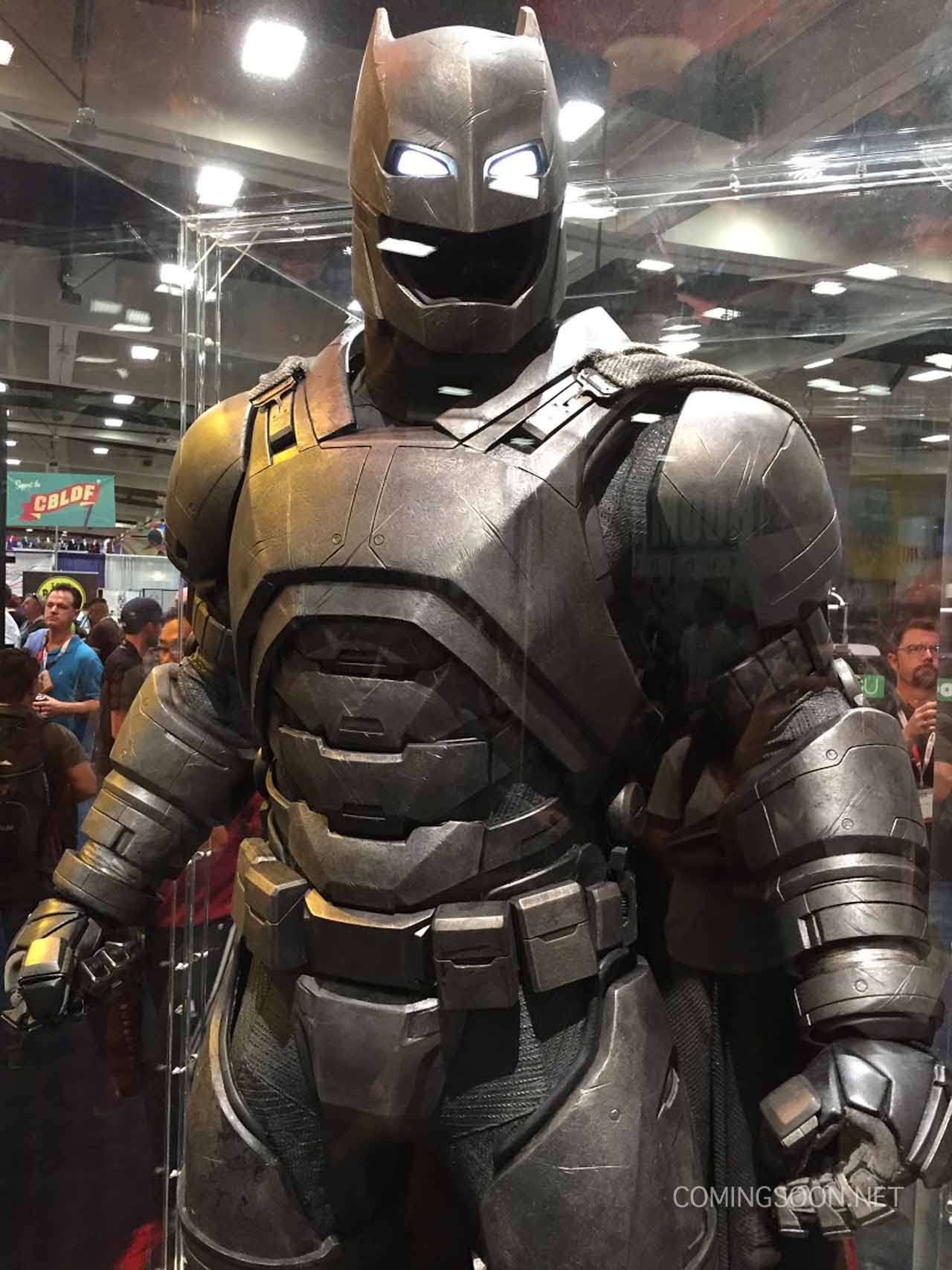 batman-vs-superman-comic-con-2015-images-2