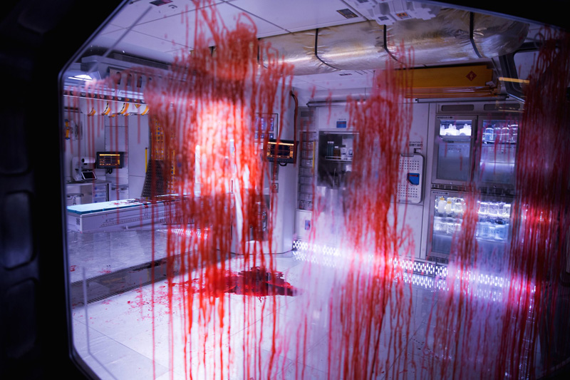 New ALIEN: COVENANT Photos Feature a Bloody Mess and an Eerie Xenomorph Hallway
