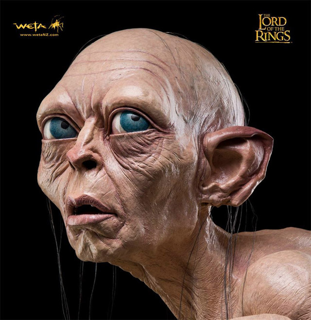 Must Have: Life size Gollum Statue by WETA workshop