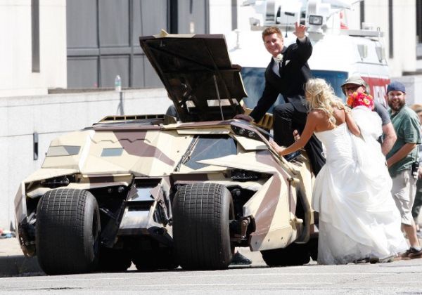 Tom Hardy’s Bane Wedding Photobomb is the Best of All Time!